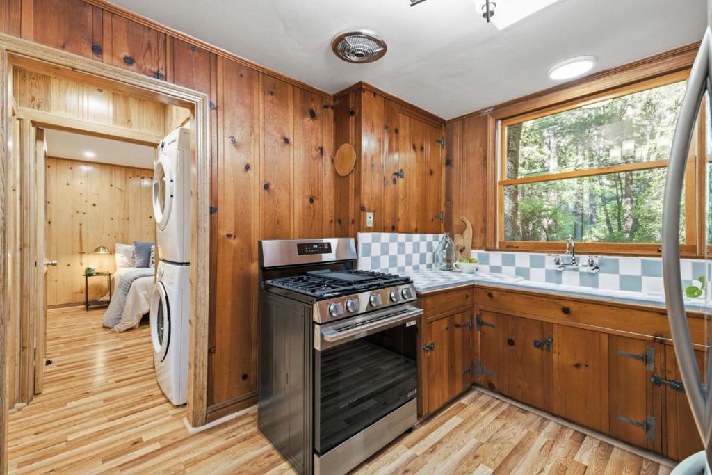 212 Larkspur Street Property Photo 7