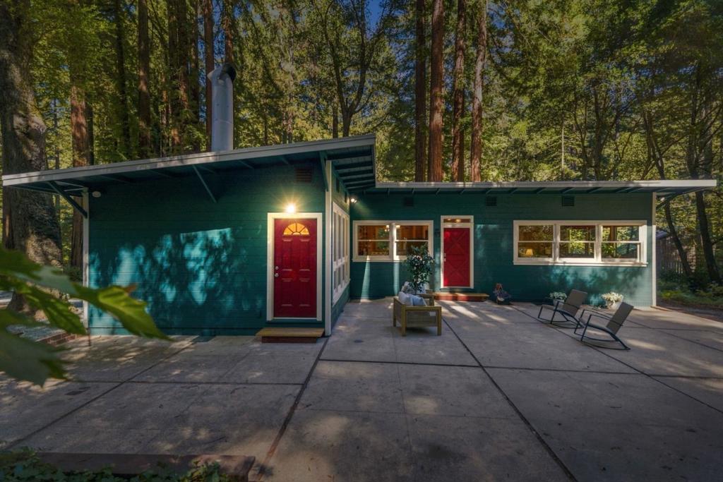 212 Larkspur Street Property Photo 30
