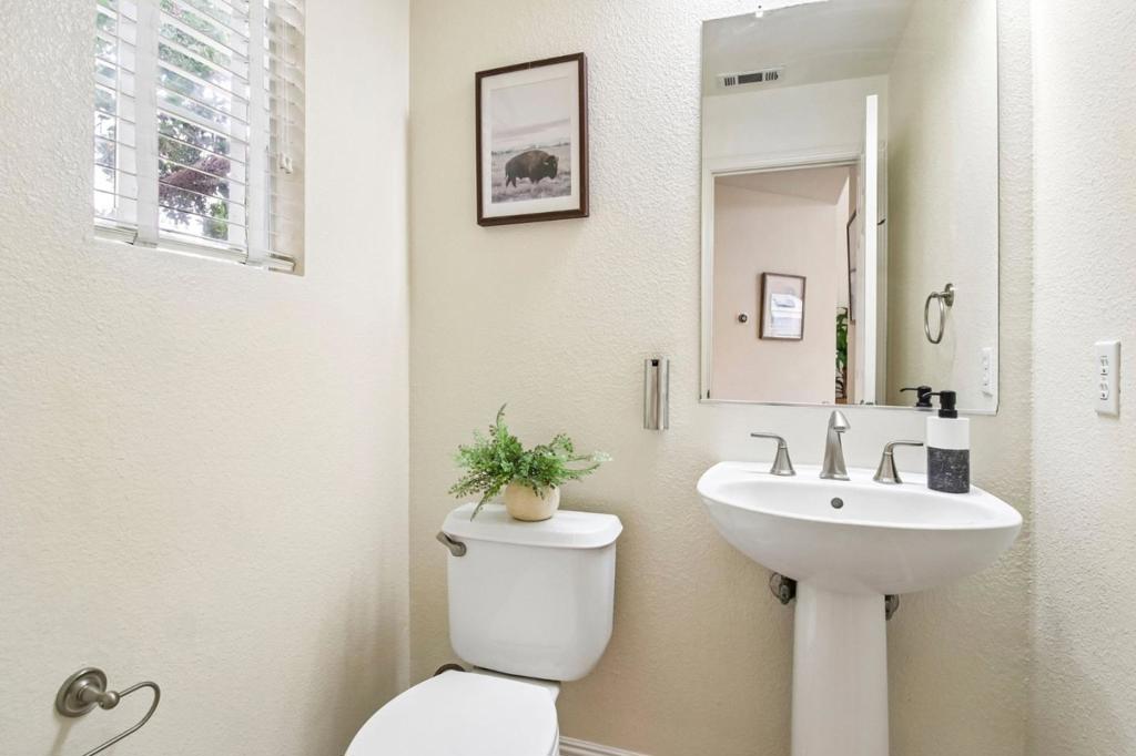 5337 Manderston Drive Property Photo 8