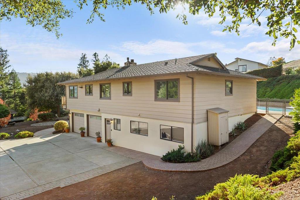 775 W California Way Property Photo 4