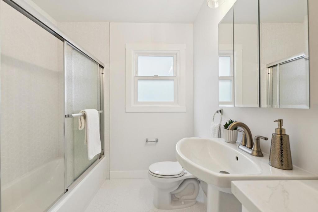 293 W 39th Avenue Property Photo 41
