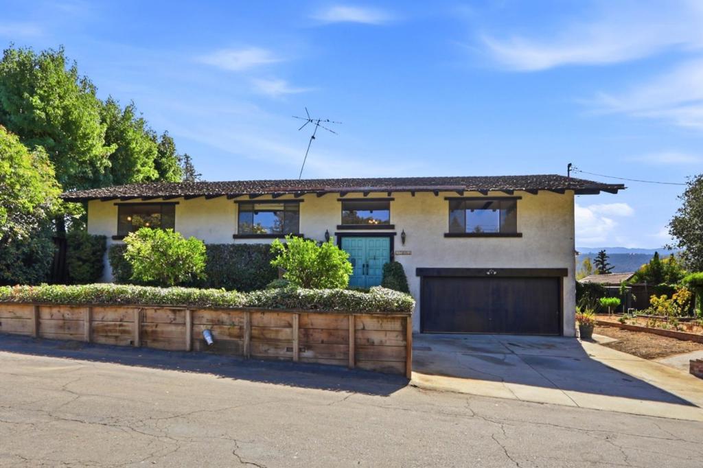17852 Andrews Street Property Photo 2