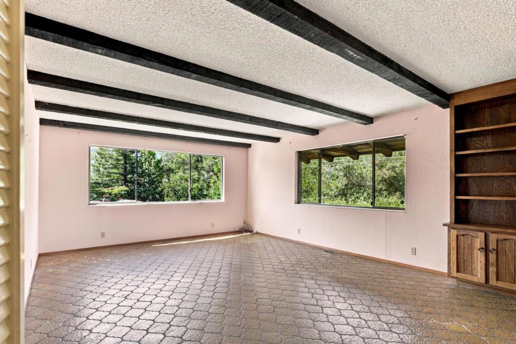 17852 Andrews Street Property Photo 9