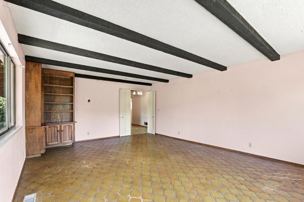 17852 Andrews Street Property Photo 11