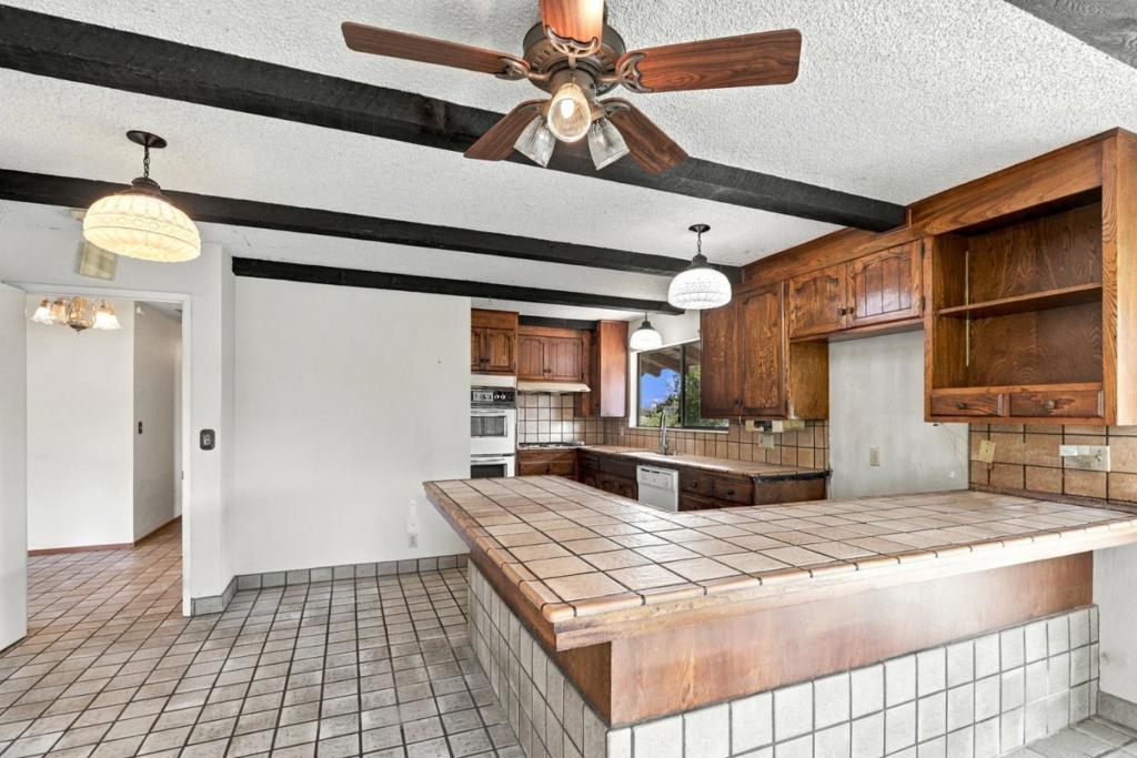 17852 Andrews Street Property Photo 13