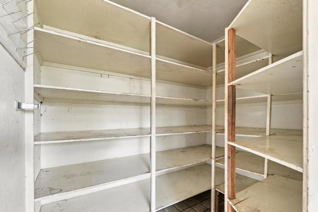 17852 Andrews Street Property Photo 18