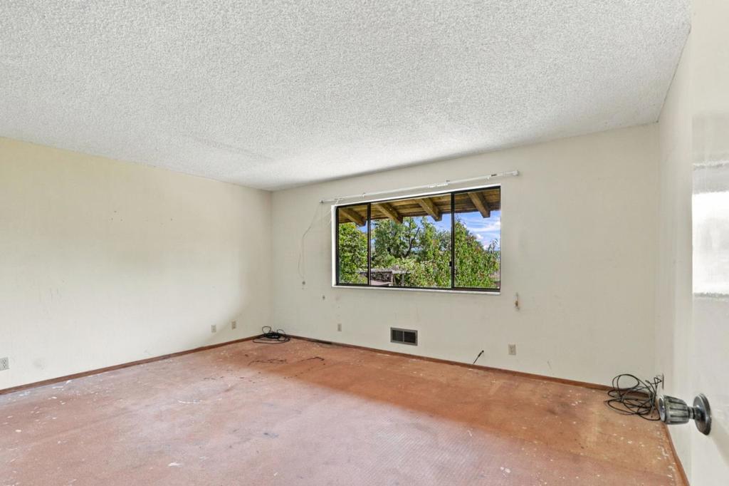 17852 Andrews Street Property Photo 25