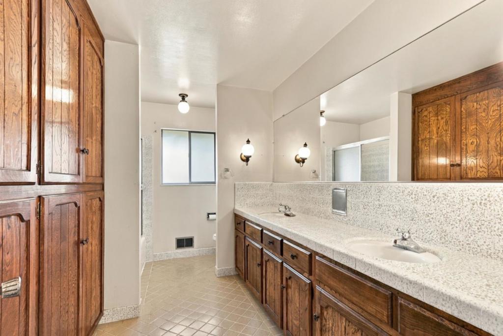 17852 Andrews Street Property Photo 29