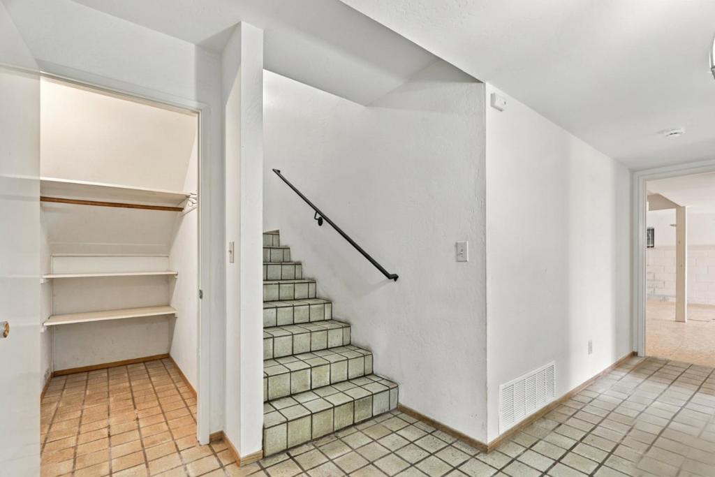 17852 Andrews Street Property Photo 33
