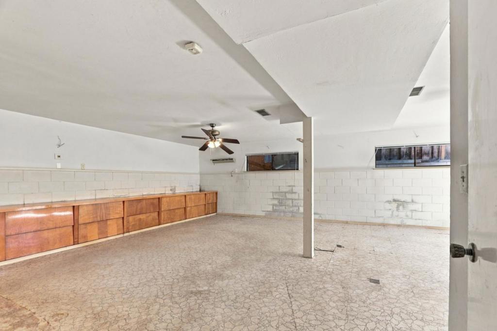 17852 Andrews Street Property Photo 40