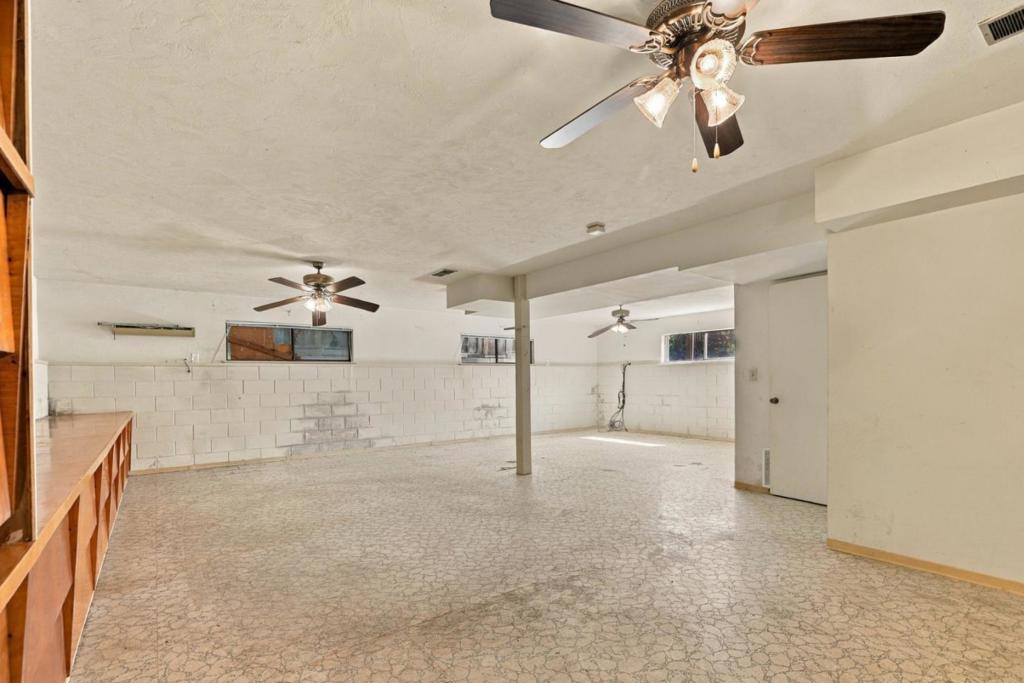 17852 Andrews Street Property Photo 44