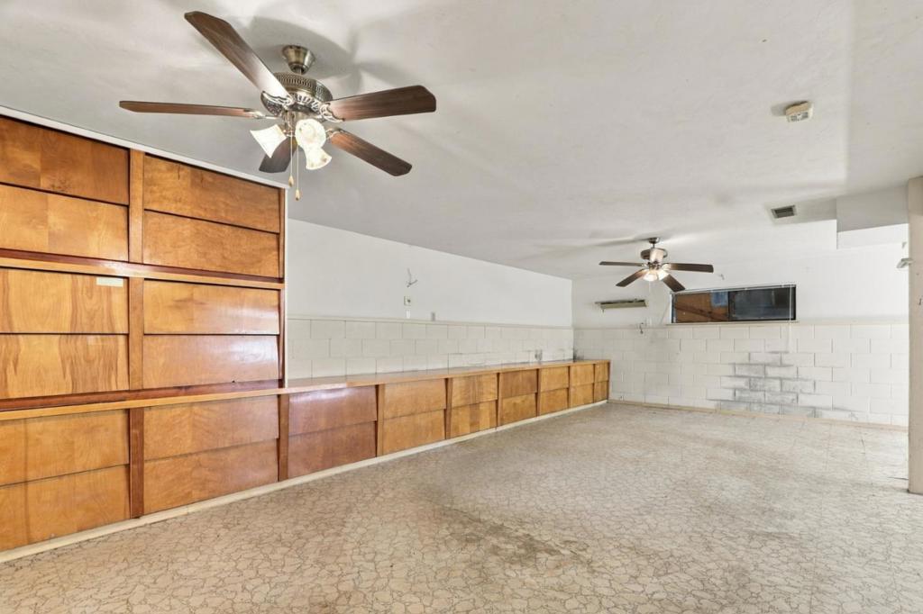 17852 Andrews Street Property Photo 45