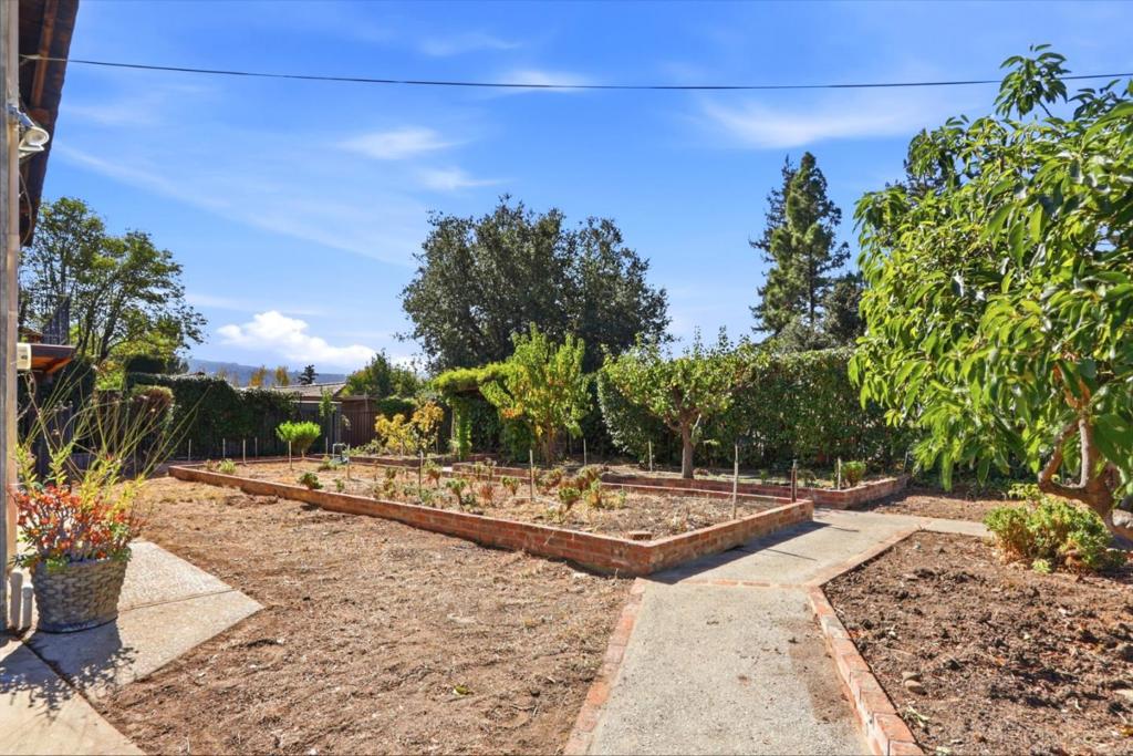 17852 Andrews Street Property Photo 57