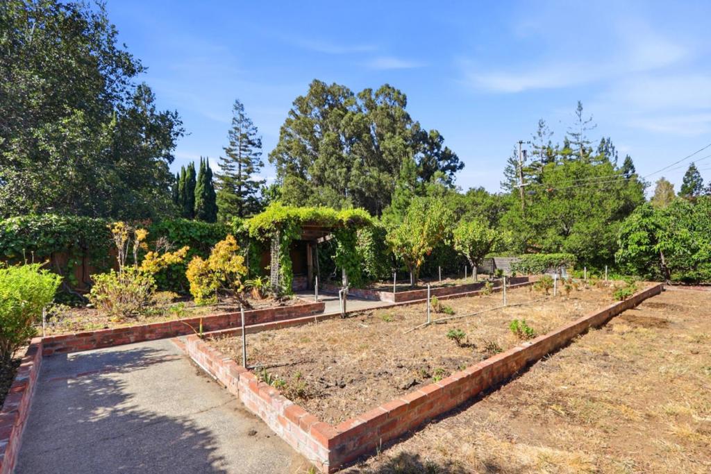 17852 Andrews Street Property Photo 58