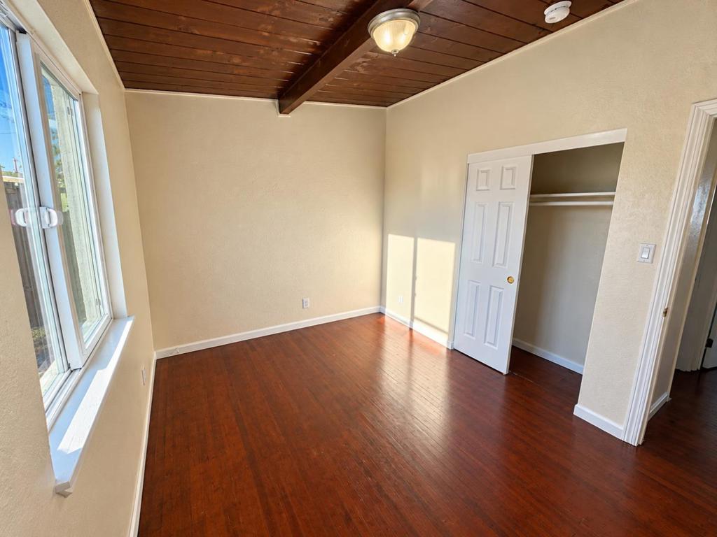 624 John Street Property Photo 10