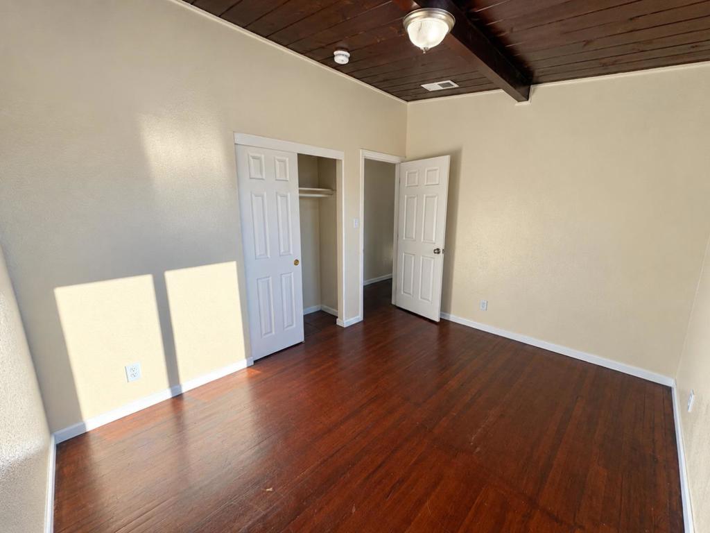 624 John Street Property Photo 13