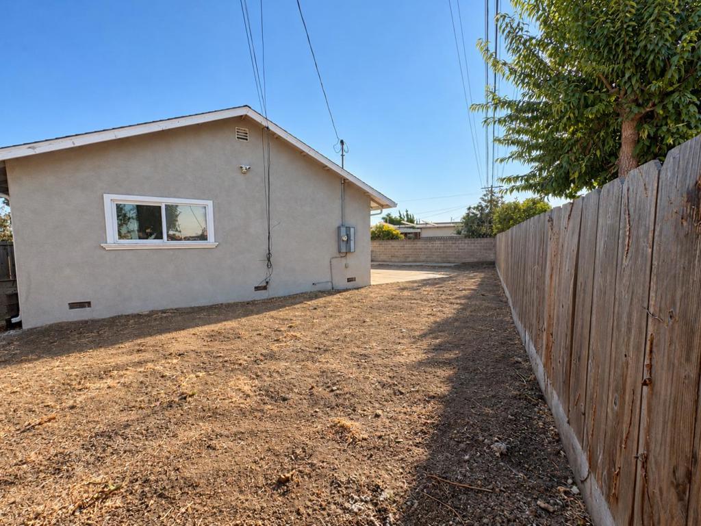 624 John Street Property Photo 25