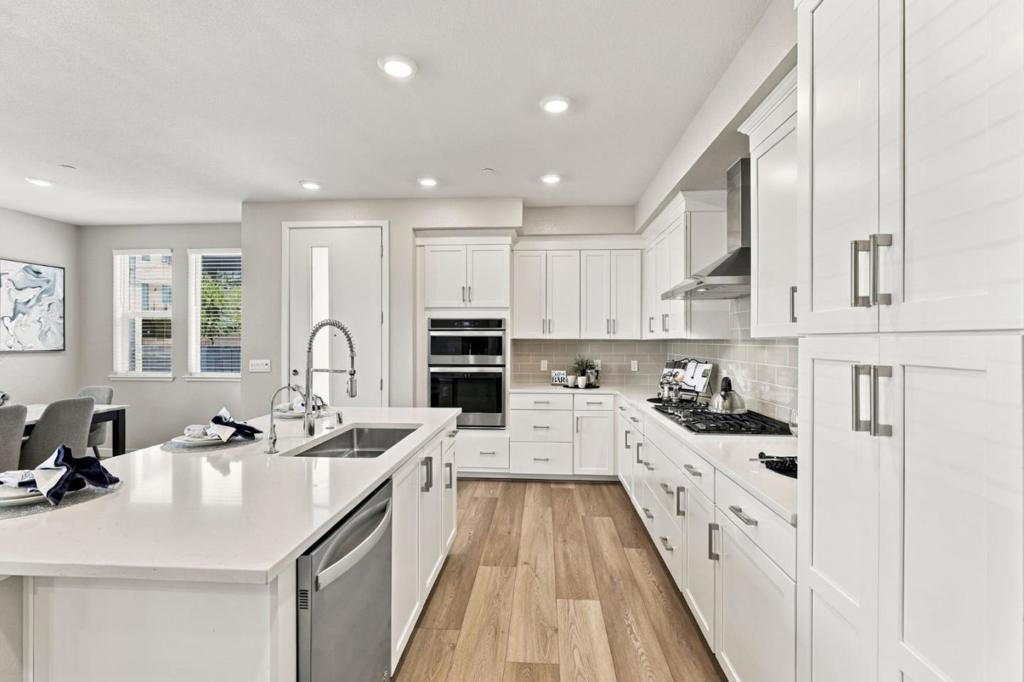 5731 Synergy Court Property Photo 8