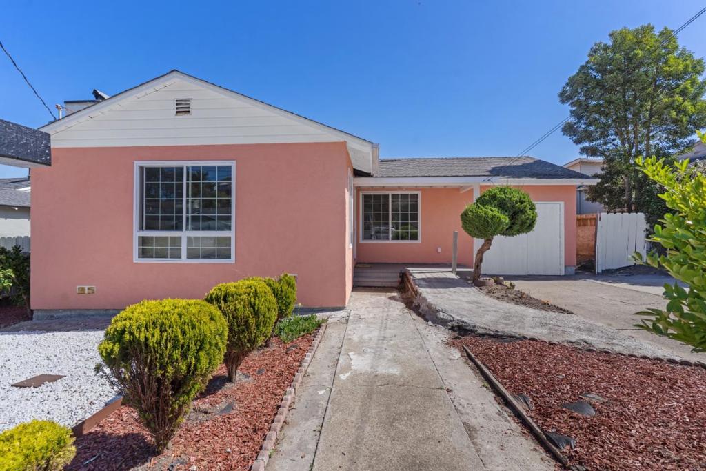 1716 Louvaine Drive Property Photo 4