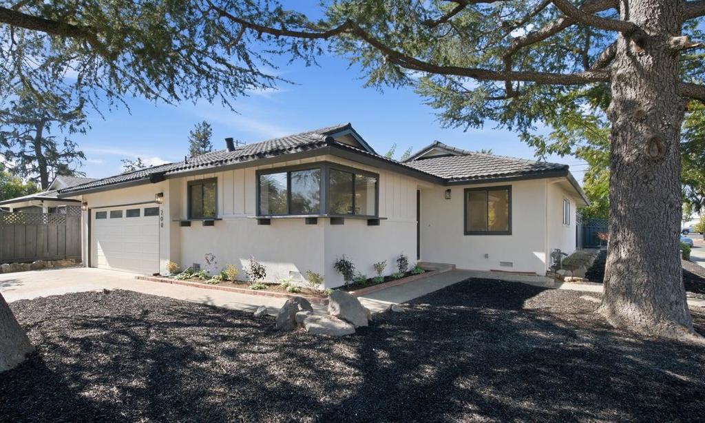 200 Carlester Drive Property Photo 1