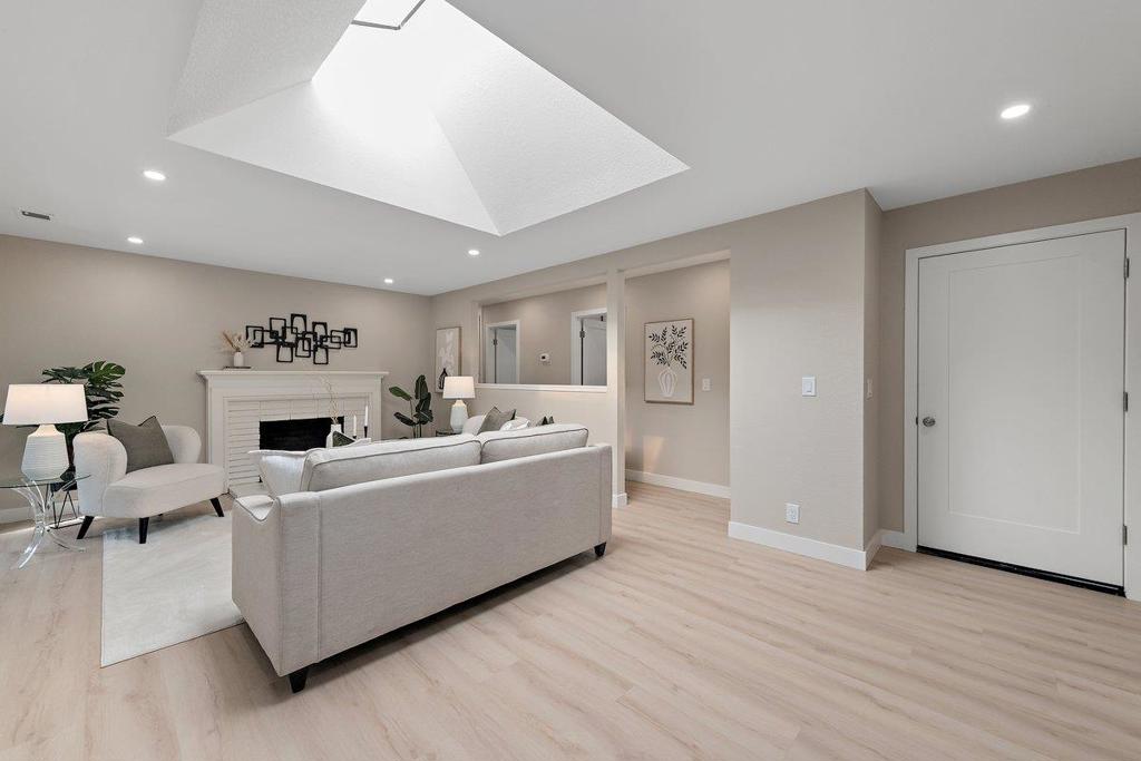 200 Carlester Drive Property Photo 4