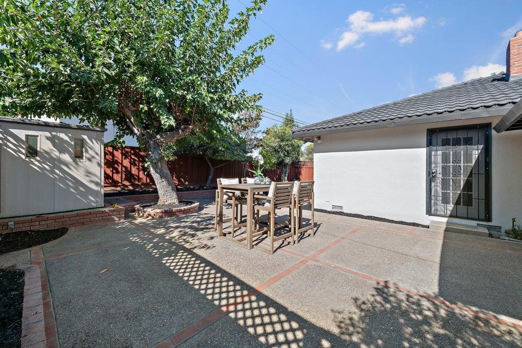 200 Carlester Drive Property Photo 18