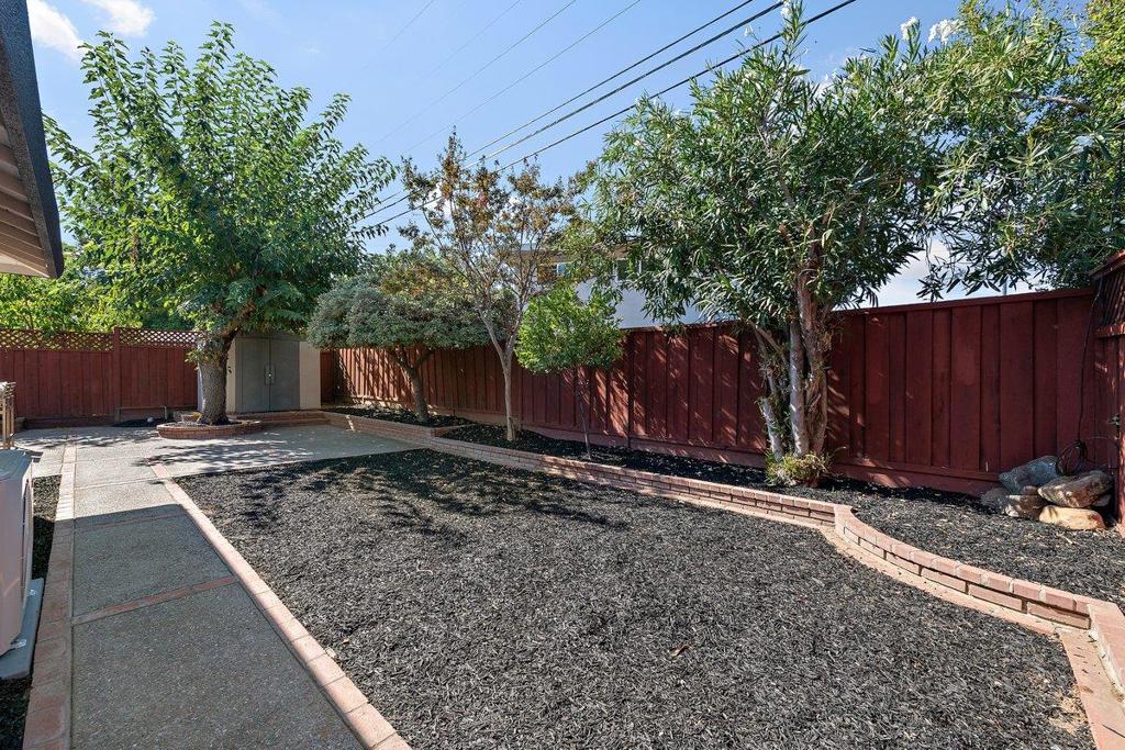 200 Carlester Drive Property Photo 22