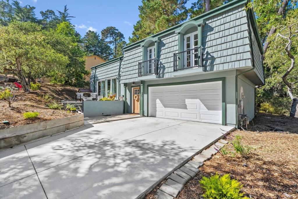 20 Crandall Road Property Photo 1