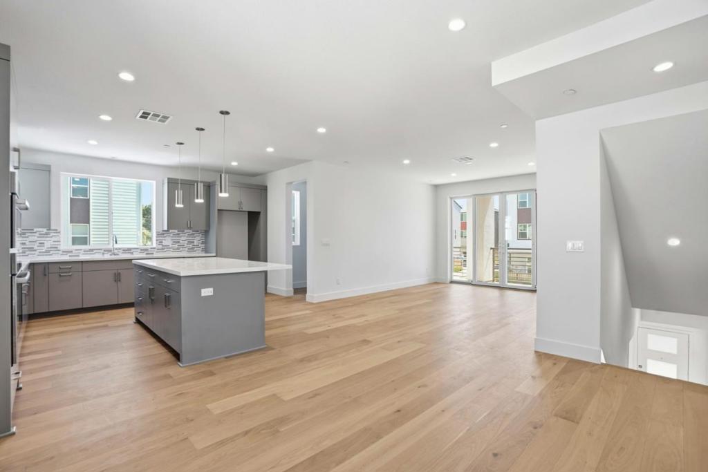 6002 Sunglow Terrace Property Photo 6