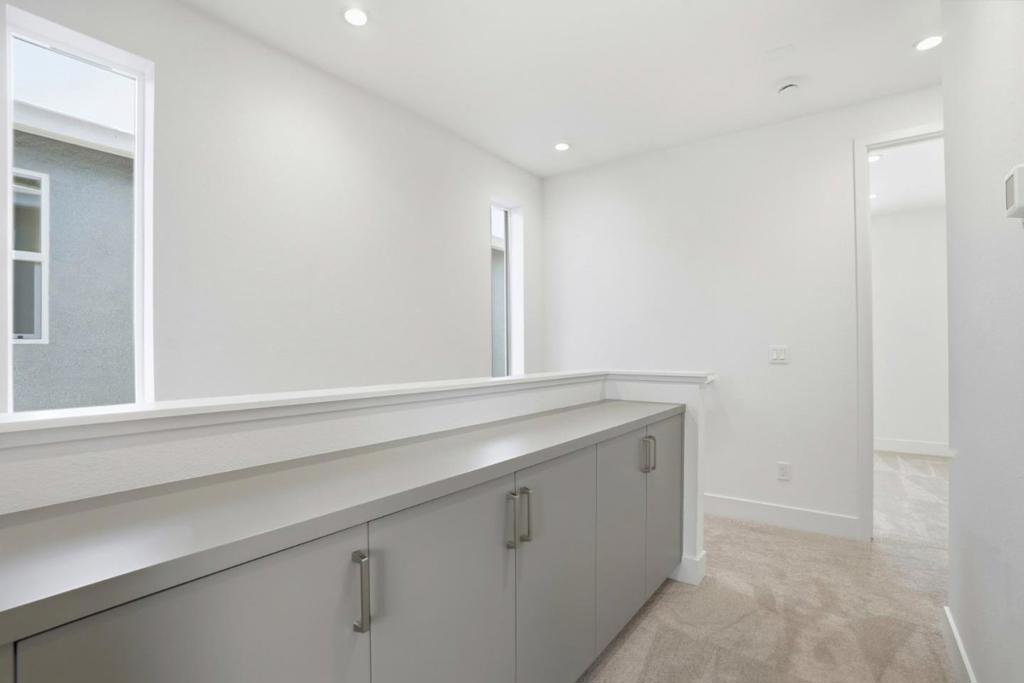 6002 Sunglow Terrace Property Photo 11