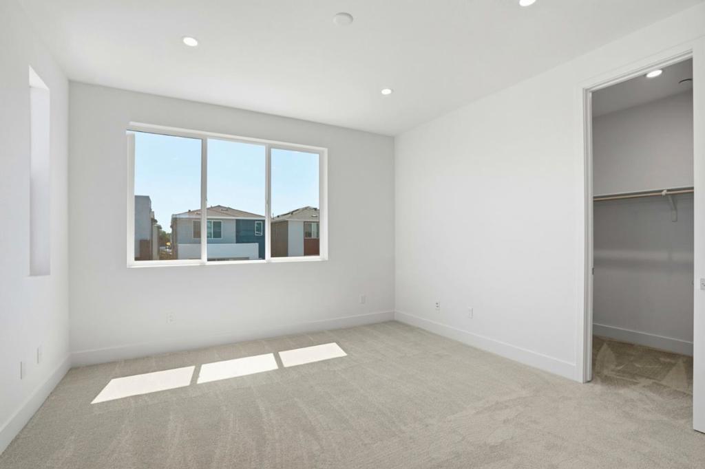 6002 Sunglow Terrace Property Photo 16