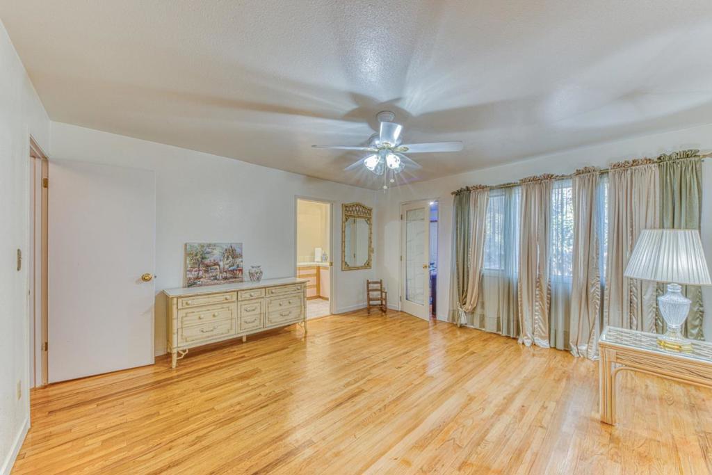 633 Main Street Property Photo 21
