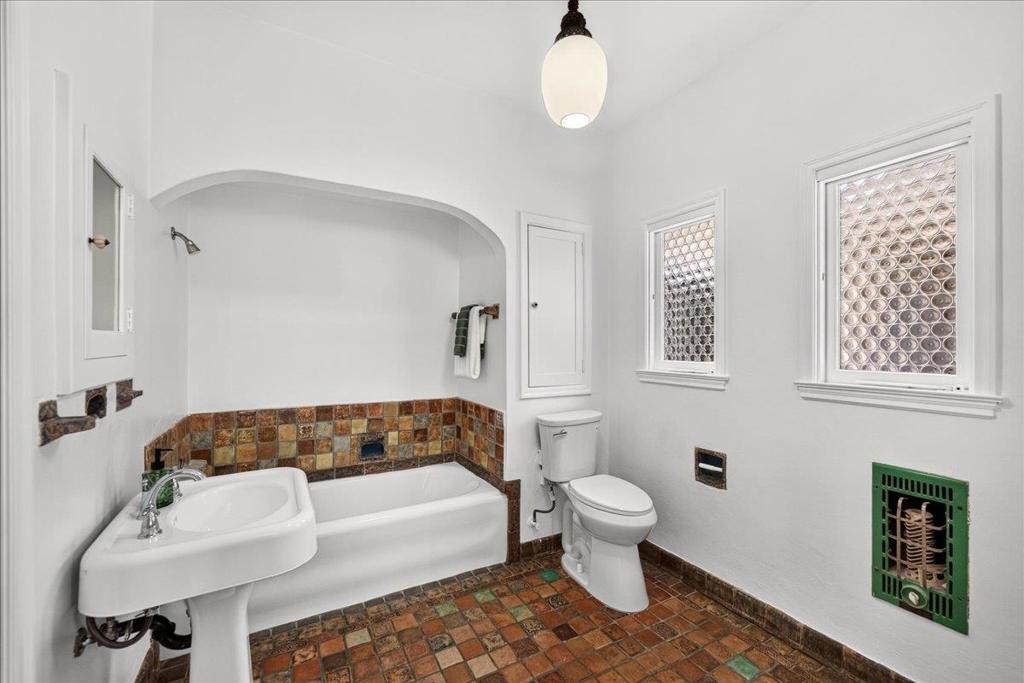 398 Crest Drive Property Photo 54