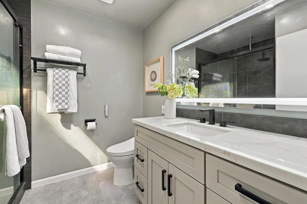 1459 Tyler Park Way Property Photo 36