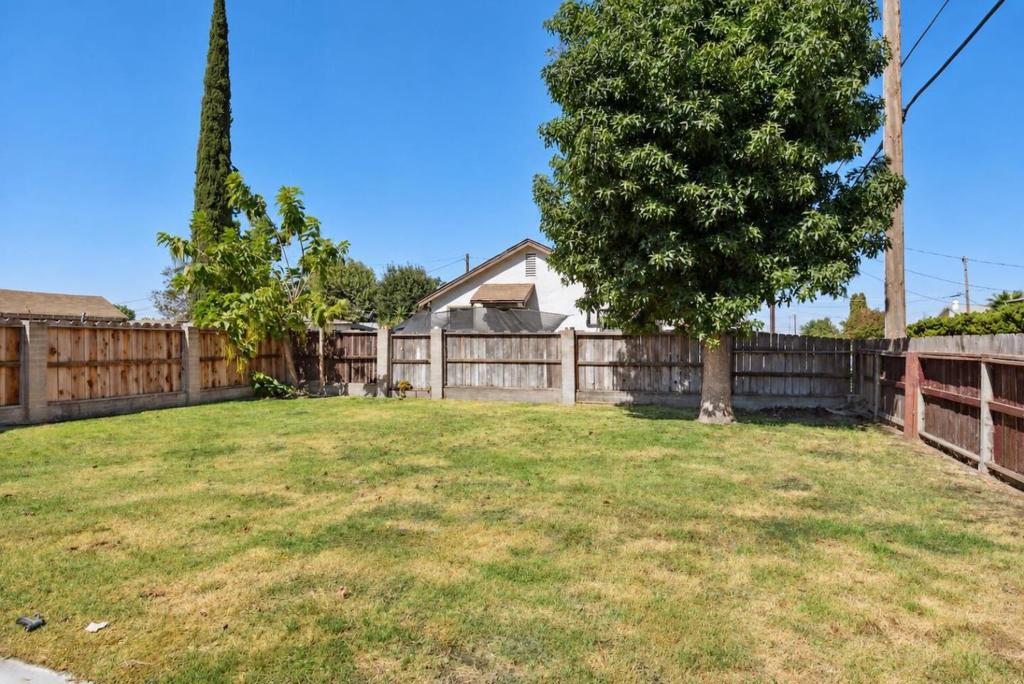 1087 Souza Street Property Photo 9