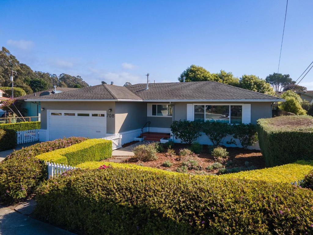 708 Arroyo Leon Drive Property Photo 2