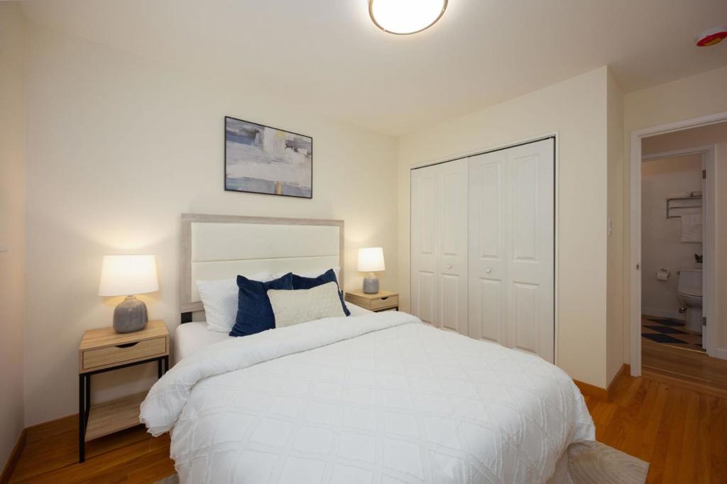 708 Arroyo Leon Drive Property Photo 17
