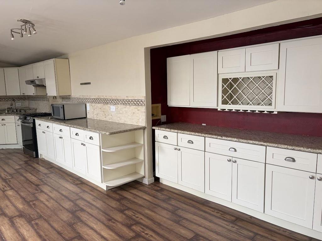 10534 Sterling Boulevard Property Photo 7