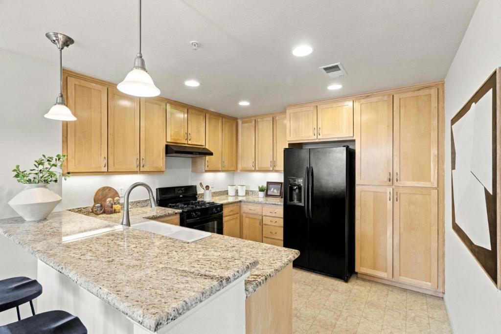 40750 Greystone Terrace Property Photo 12