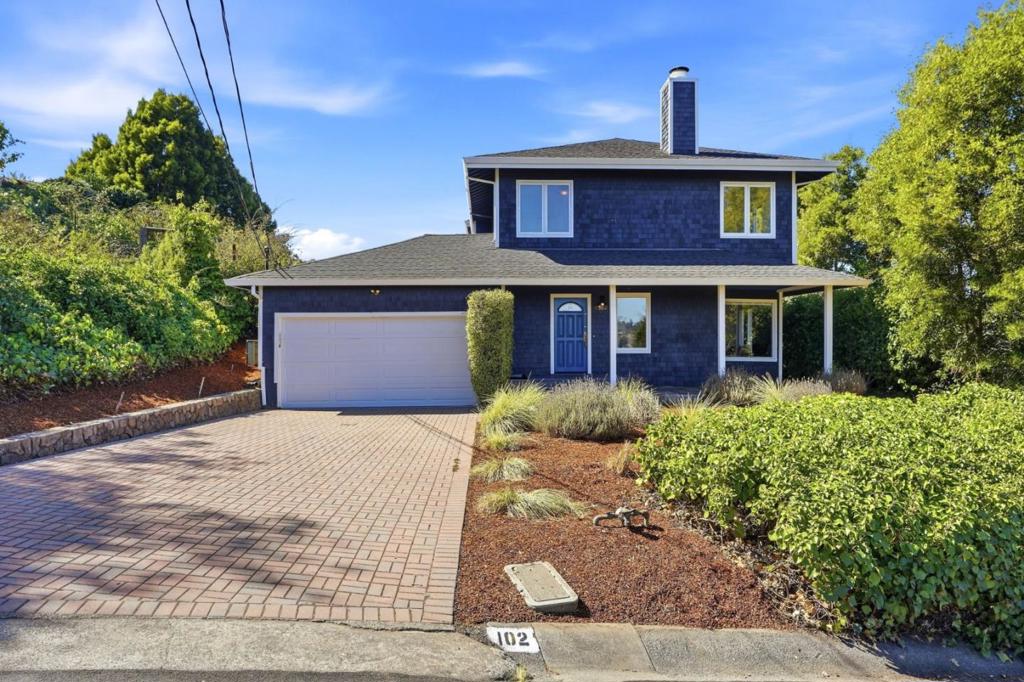 102 Inez Place Property Photo 1