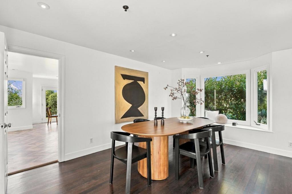 102 Inez Place Property Photo 10