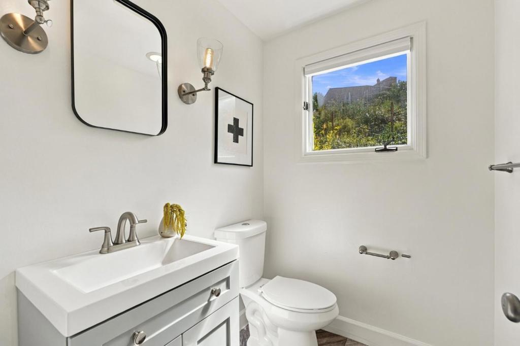 102 Inez Place Property Photo 19