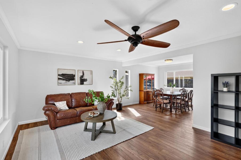6635 Angela Court Property Photo 4