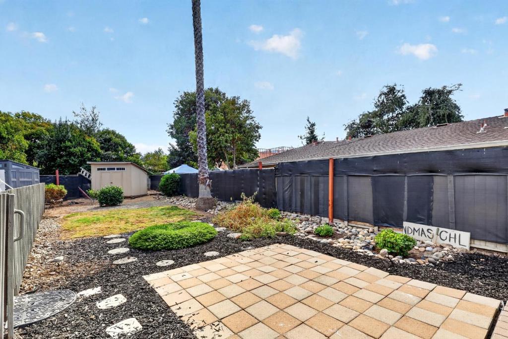 6635 Angela Court Property Photo 29