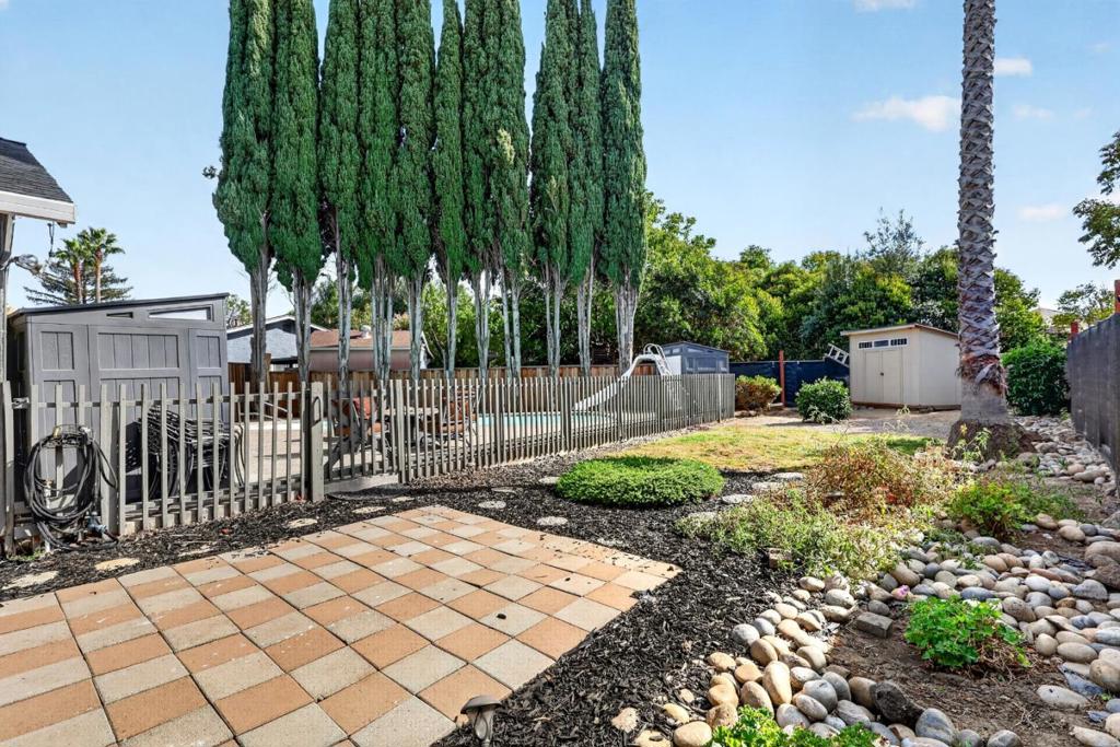 6635 Angela Court Property Photo 30