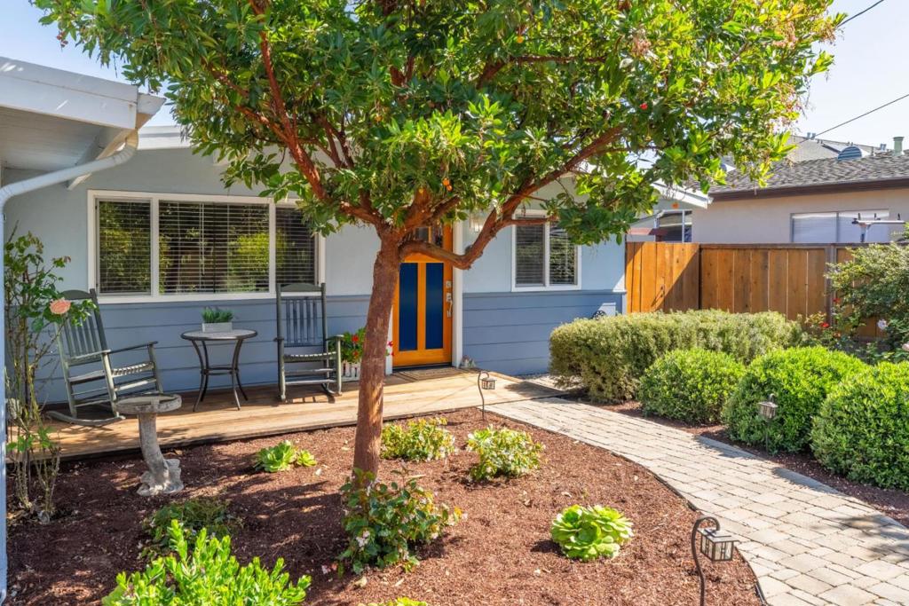 553 English Avenue Property Photo 1