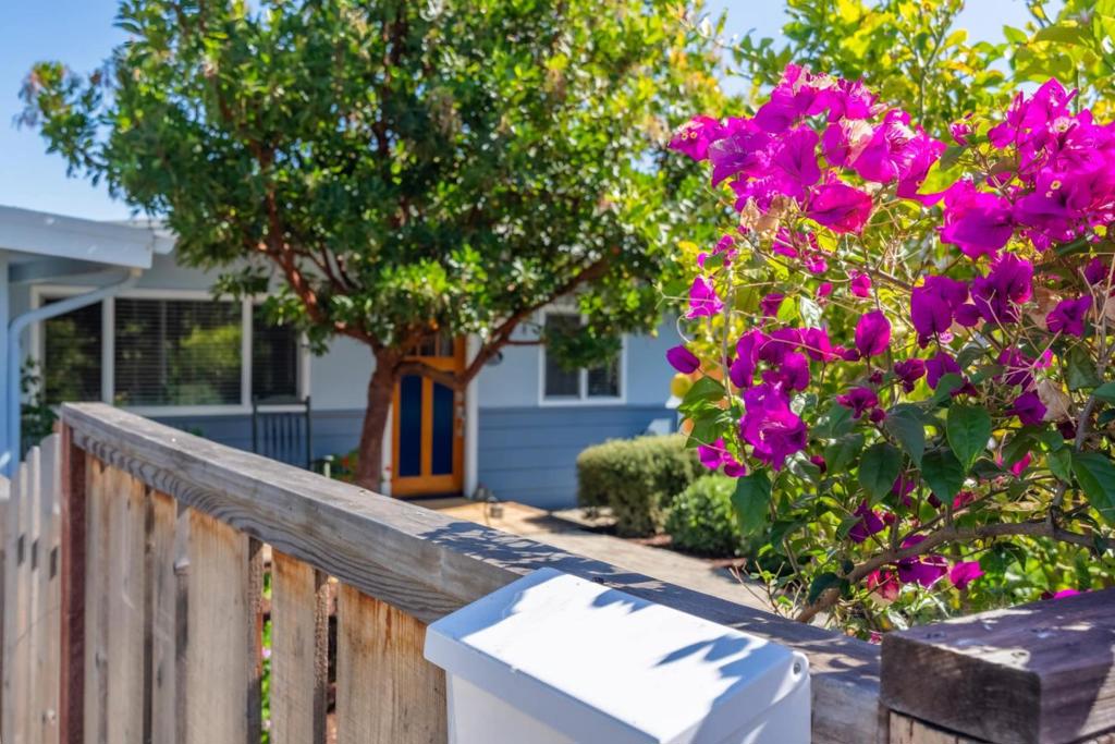 553 English Avenue Property Photo 2