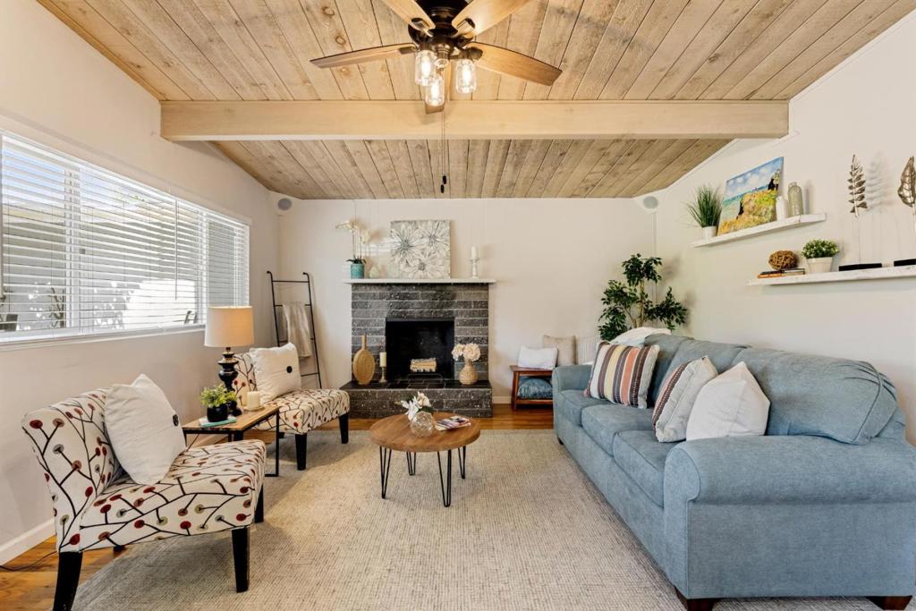 553 English Avenue Property Photo 8