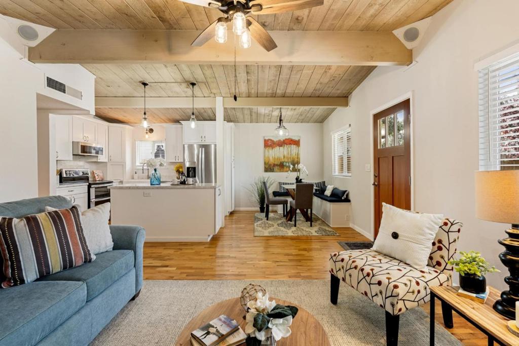553 English Avenue Property Photo 11