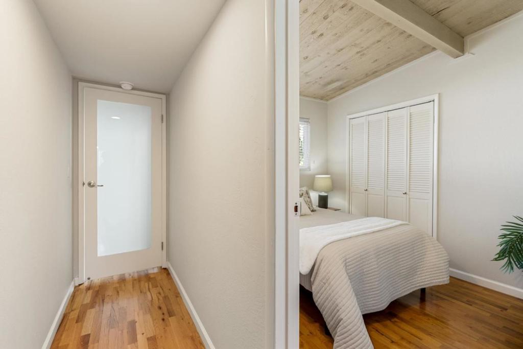553 English Avenue Property Photo 15